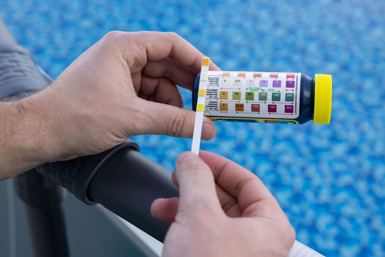 Bestway Pool Chemical Starter Kit With Chlorine - Image 3